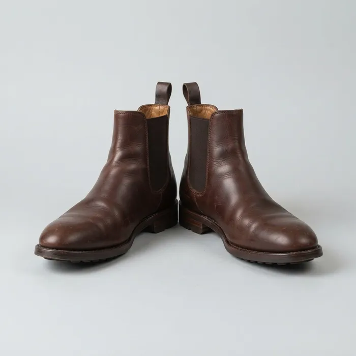 Brown leather chelsea boots in good condition